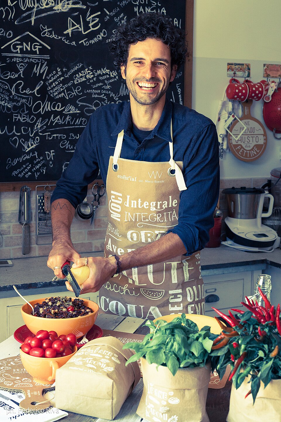 Unlock Wellness: Marco Bianchi's Guide to Anti-Inflammatory Foods